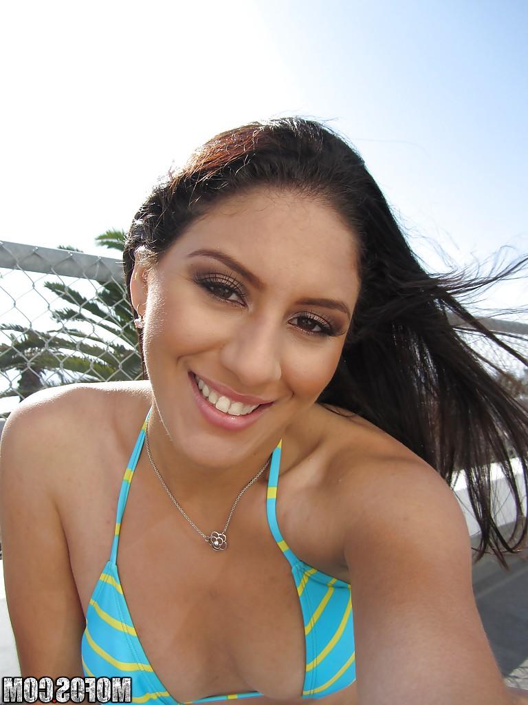 16P Latina hottie in bikini Liv Aguilera spreading legs outdoor