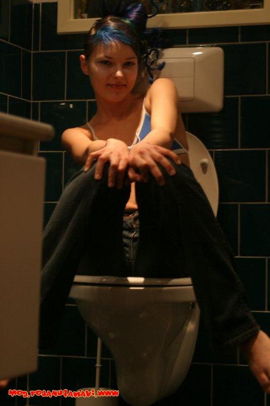15P Cute Ivana posing in bathroom