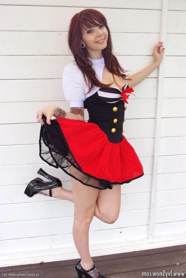 15P Pictures of teen Ivy Snow giving you a sexy hentai fantasy