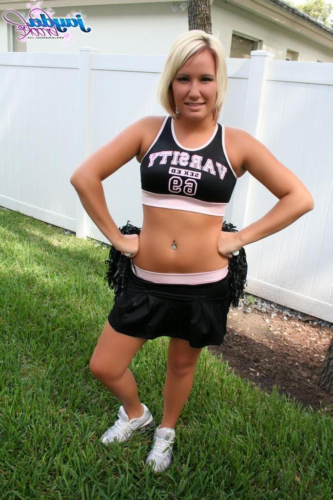20P Pictures of Jayda Brook cheering for you in the back yard