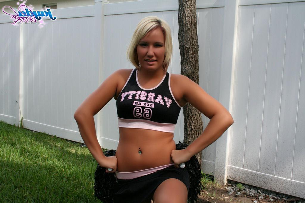 20P Pictures of Jayda Brook cheering for you in the back yard