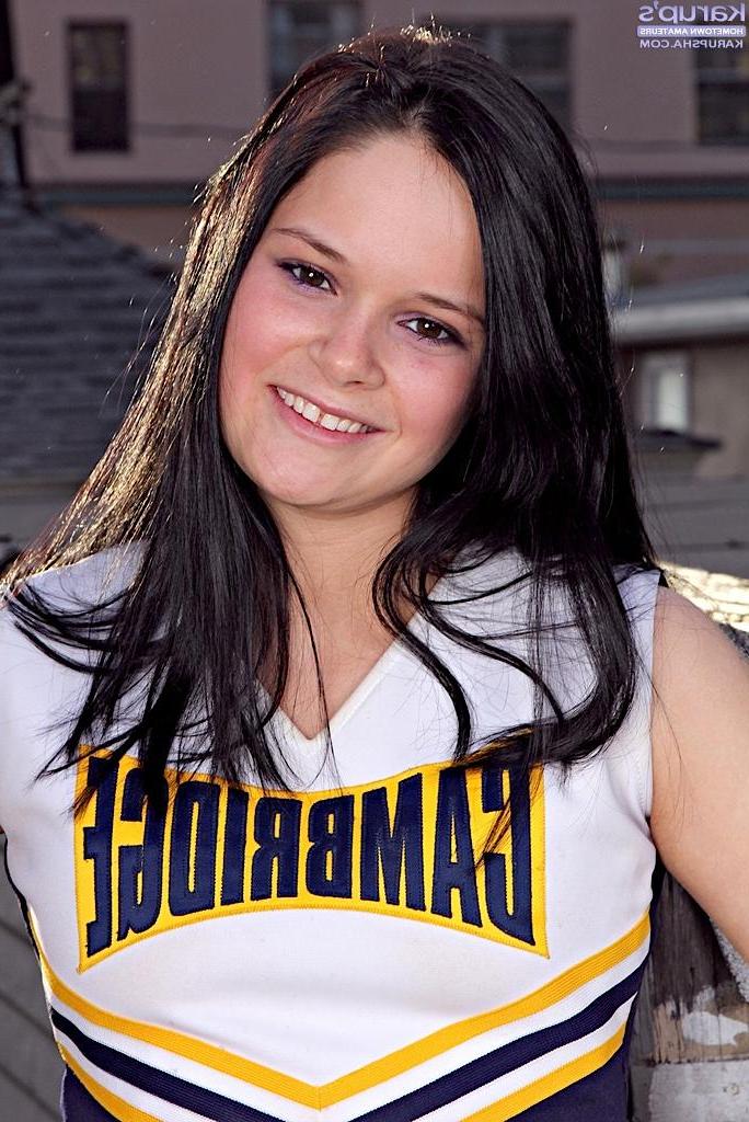 15P Cheerleader Jenna Ross gets naked on the rooftop