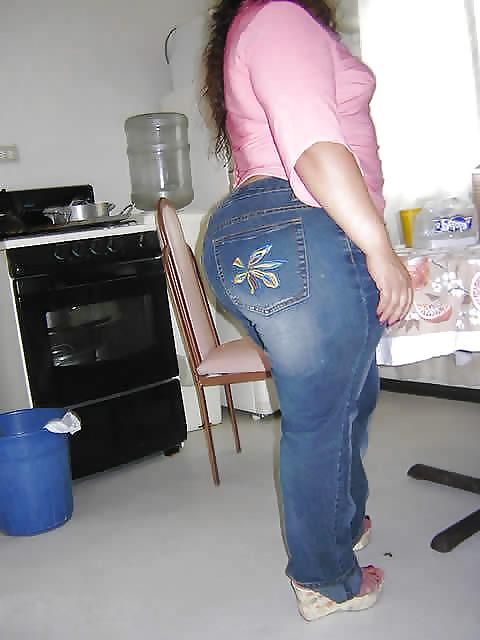 25P Sexy girls in jeans XXX