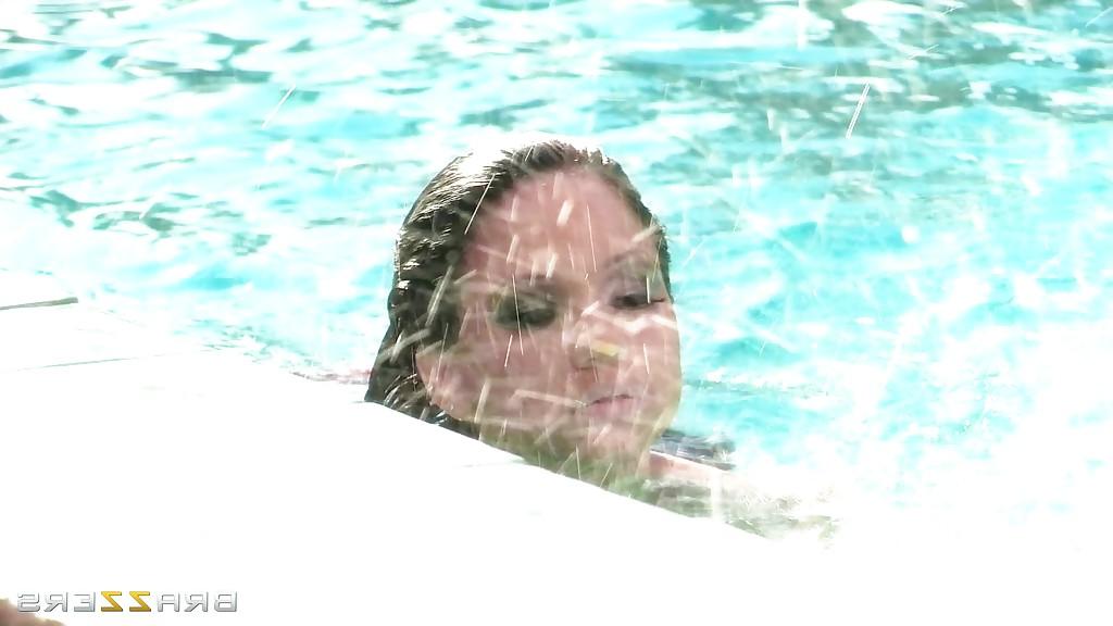 16P Voluptuous babe in bikini Raven Bay playing with herself at the poolside