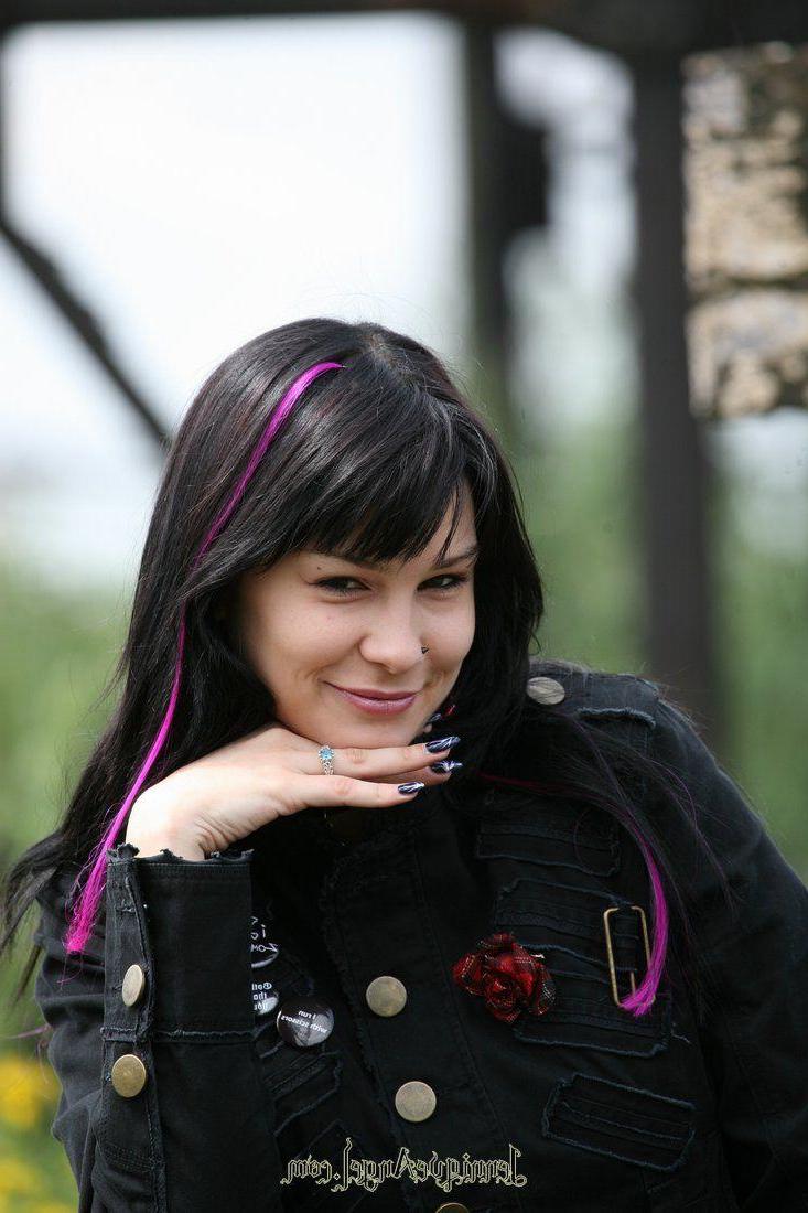 15P Pictures of teen cutie Jennique Angel giving you some hot nonnude action