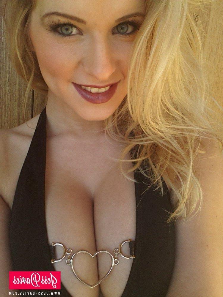 12P Jess Davies removes her bikini top to show you her big tits