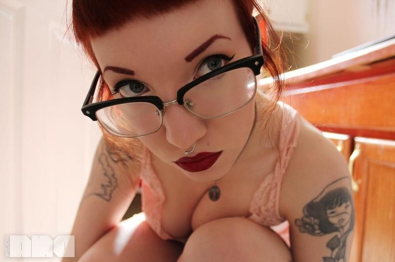 15P Pretty alt girl Jesse Caits wears only her glasses in the bathroom
