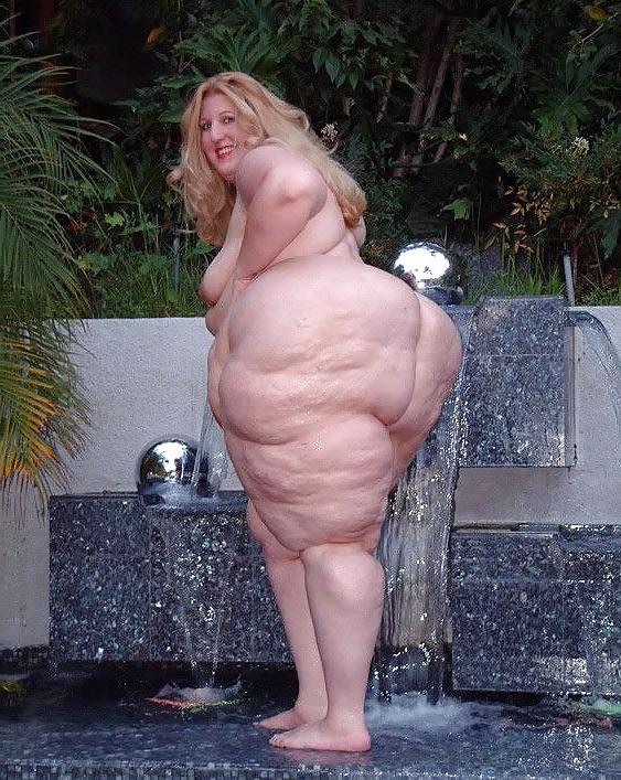 16P Big fat legs