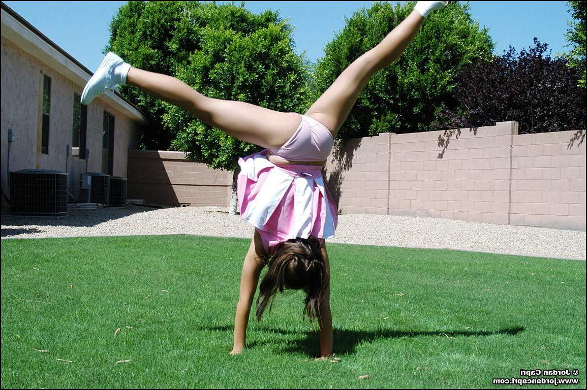 20P Pictures of teen hottie Jordan Capri doing a cheer outside