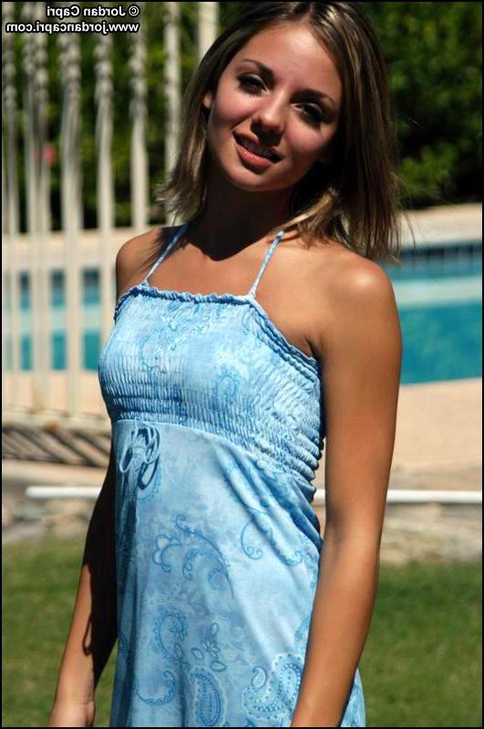 19P Pictures of teen model Jordan Capri looking pretty outside