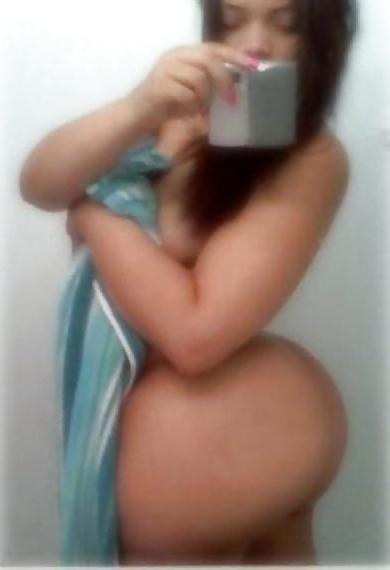 25P Hot Cell phone Bathroom pics