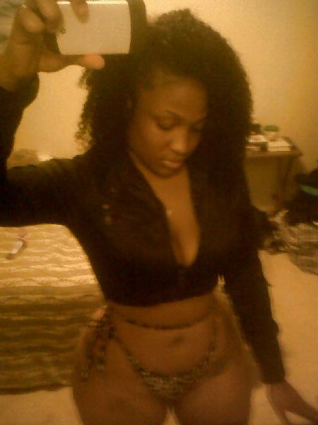 25P Hot Cell phone Bathroom pics