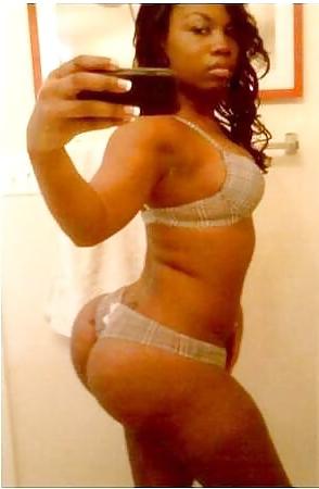 25P Hot Cell phone Bathroom pics