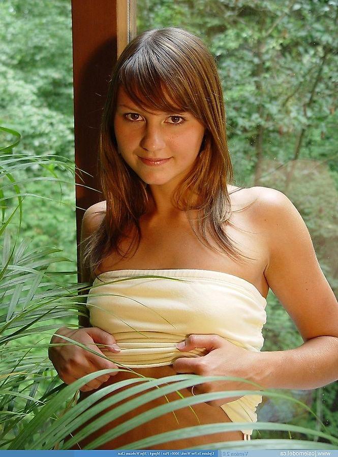 20P Pictures of Josie Model showing her perky teen titties