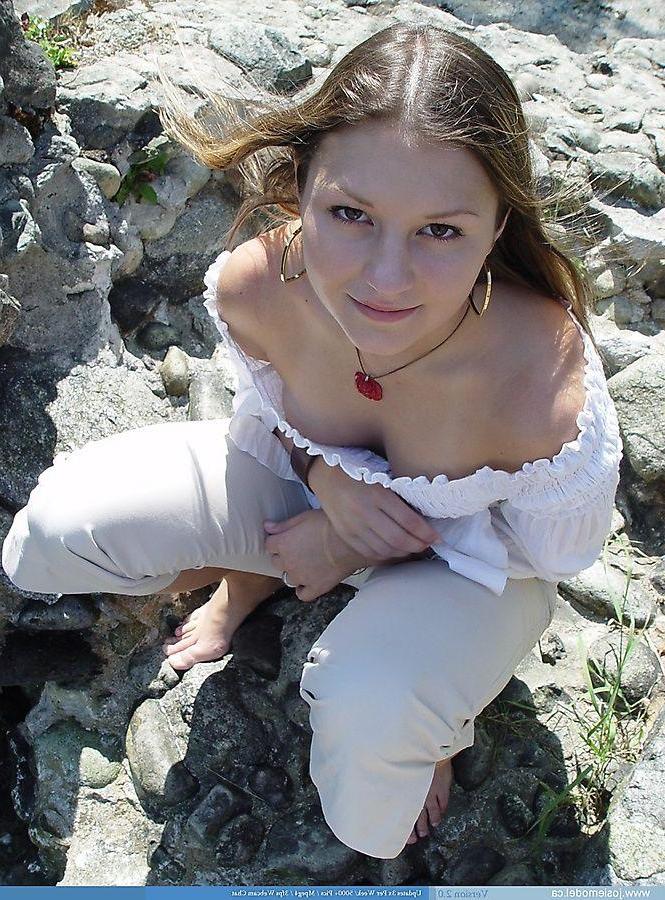 20P Pictures of Josie Model teasing on a beach