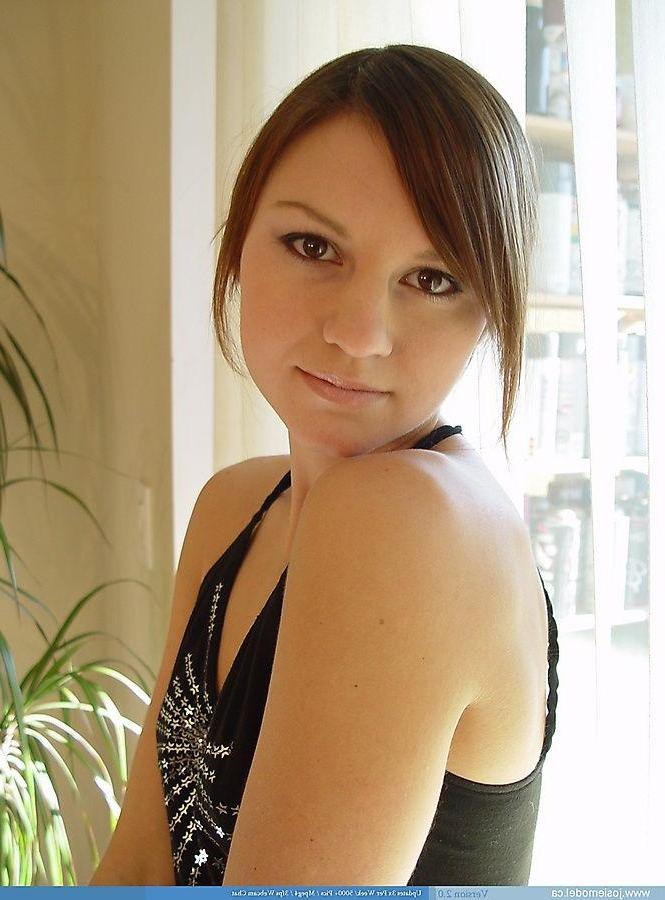 20P Pictures of Josie Model showing how tight and fucakble she really is
