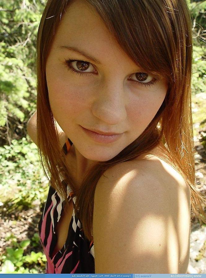 20P Pictures of teen Josie Model exposing herself outside
