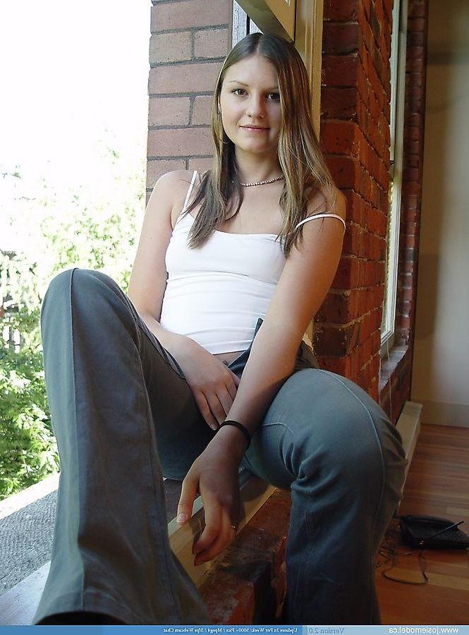 20P Pictures of Josie Model being a cock-tease