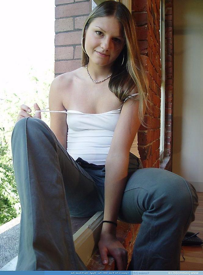 20P Pictures of Josie Model being a cock-tease