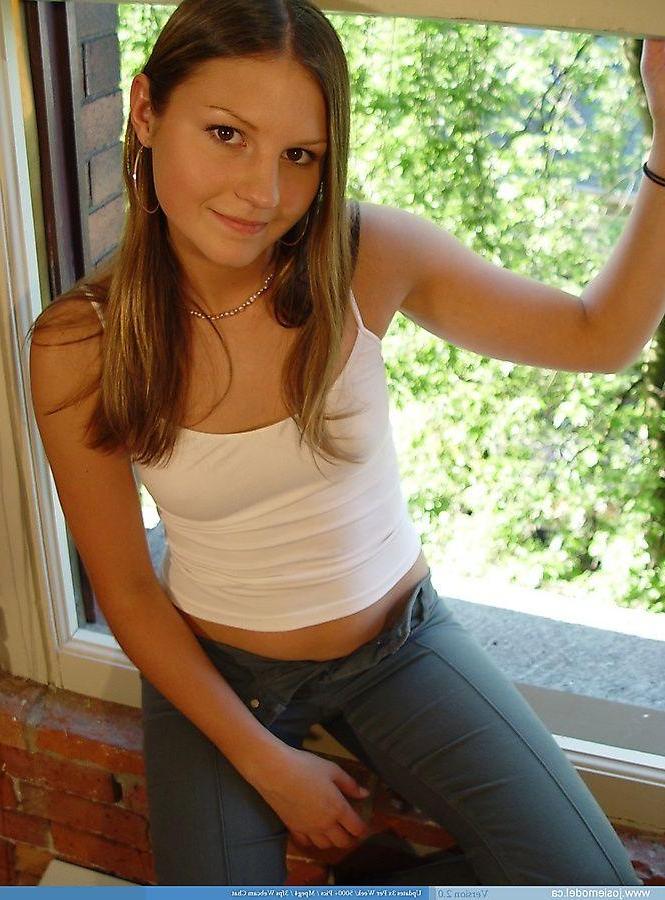20P Pictures of Josie Model being a cock-tease