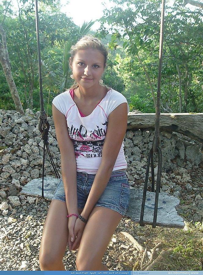 20P Pictures of Josie Model being a cock tease outside