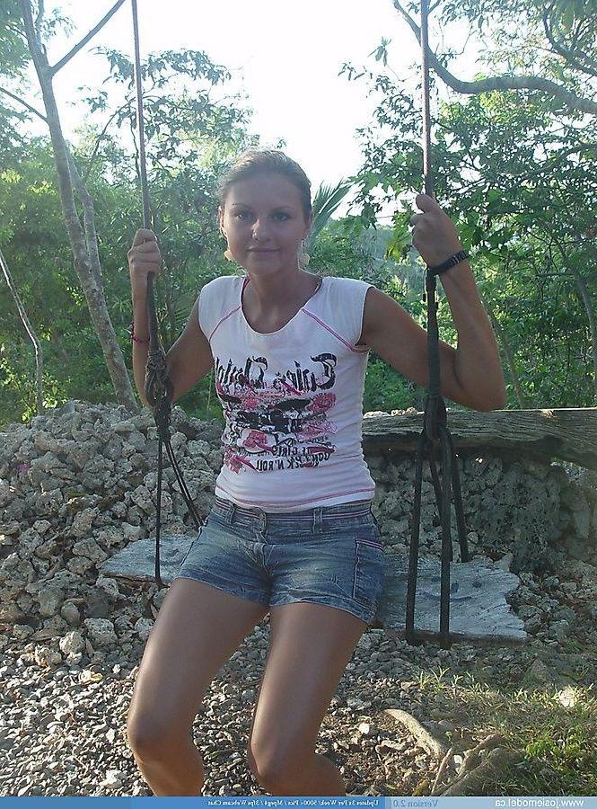 20P Pictures of Josie Model being a cock tease outside