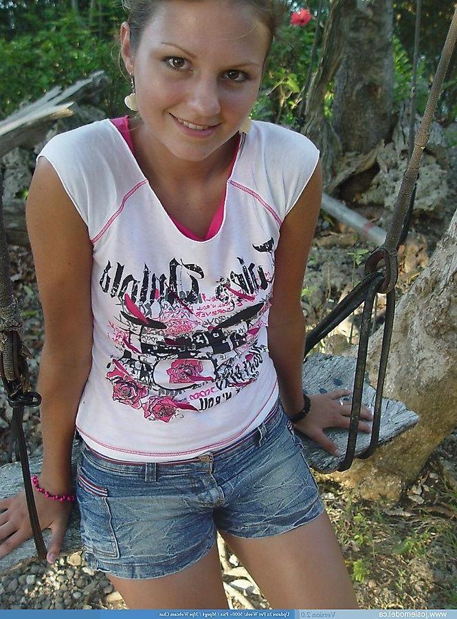 20P Pictures of Josie Model being a cock tease outside