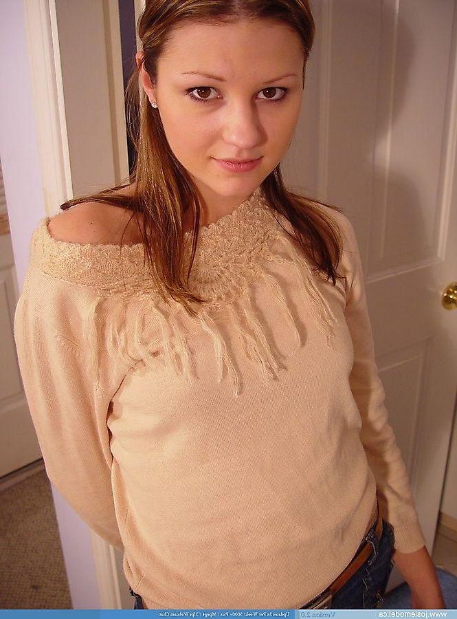 20P Pictures of Josie Model teasing in her underwear