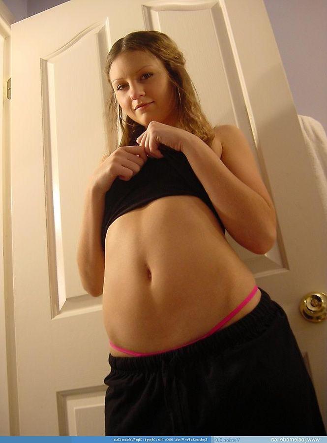 20P Pictures of teen hottie Josie Model stripping for you