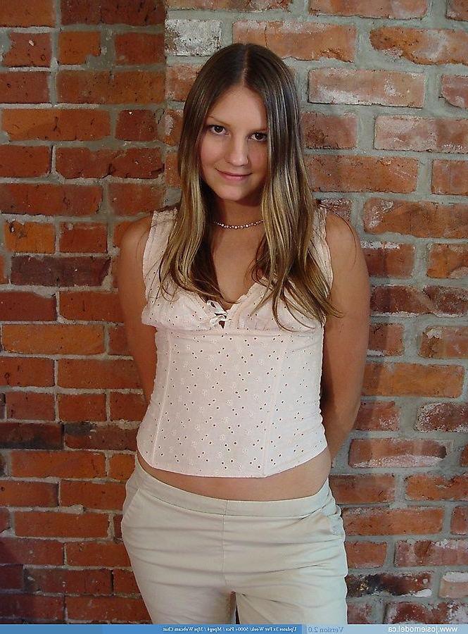 20P Pictures of teen star Josie Model giving your cock a tease