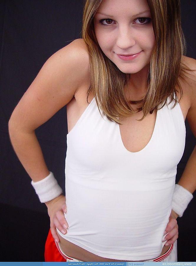 20P Pictures of Josie Model showing how fuckable she is