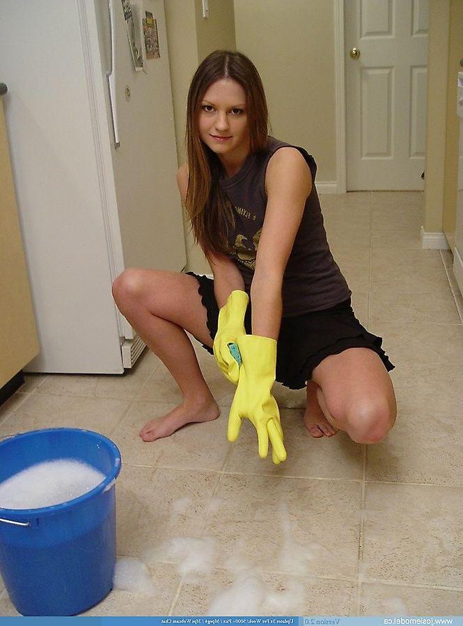 20P Pictures of teen Josie Model cleaning your floor