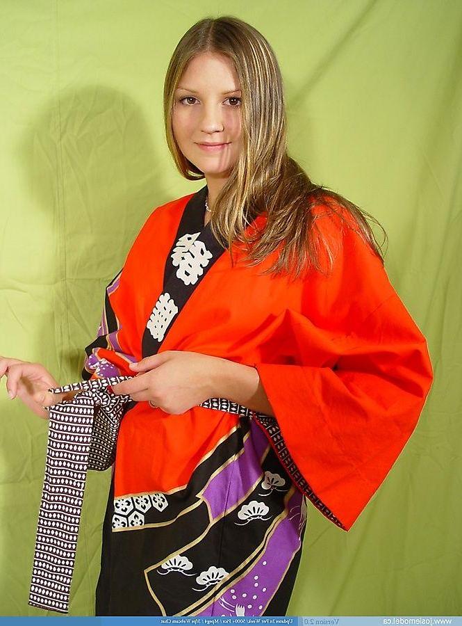 20P Pictures of teen Josie Model showing off her cuteness