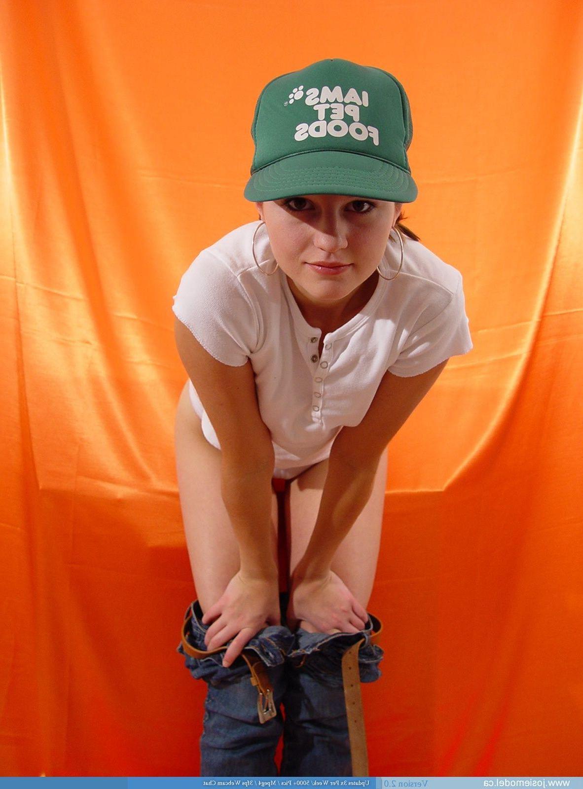 20P Pictures of Josie Model ready to play with you