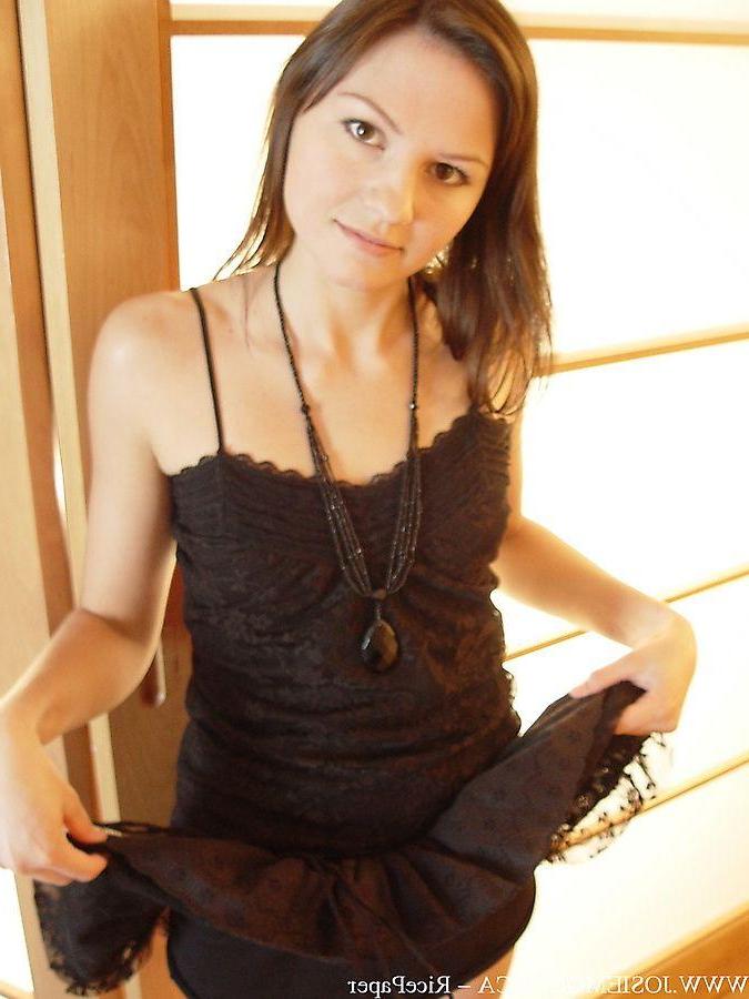 20P Pictures of Josie Model showing her perky teen titties