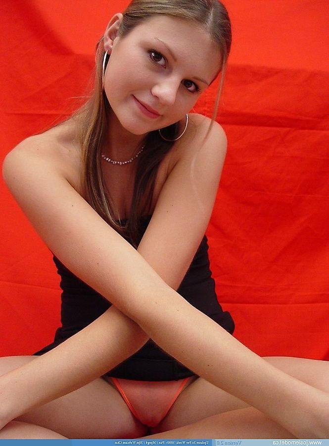 20P Pictures of teen cutie Josie Model showing you her perky tits