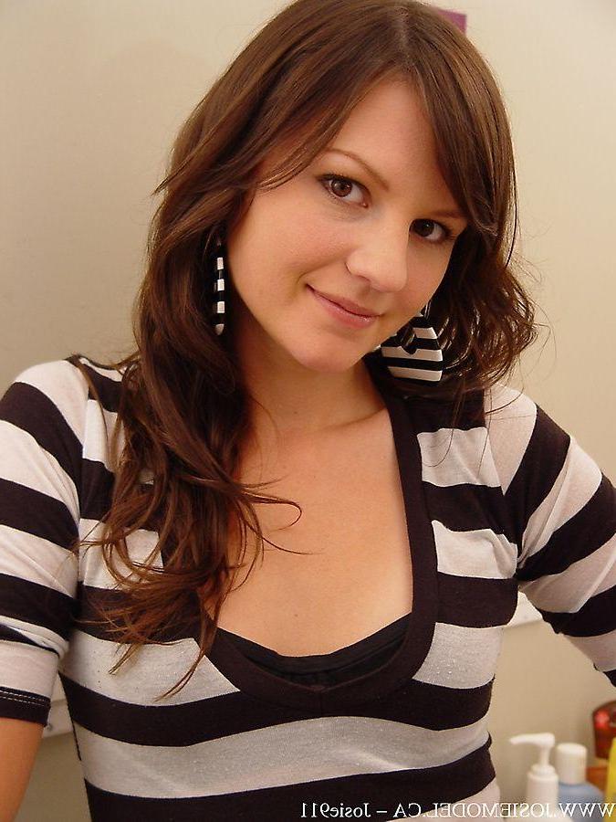 20P Pictures of teen cutie Josie Model exposing her perky titties