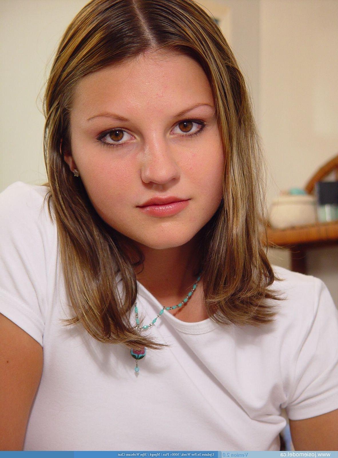 20P Pictures of teen Josie Model being naughty in the bathroom