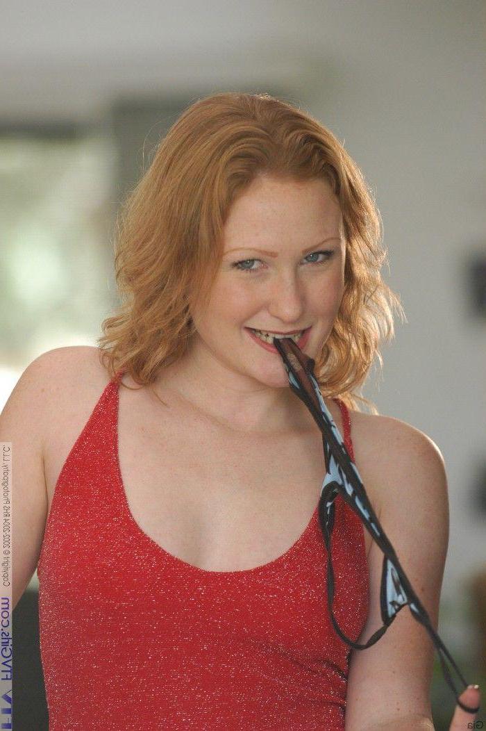 20P Pictures of Juliet showing you her red haired pussy