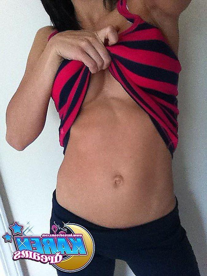 20P Pictures of teen Karen Dreams giving you a sexy tease