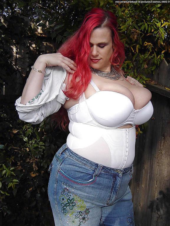 25P Curvy hips