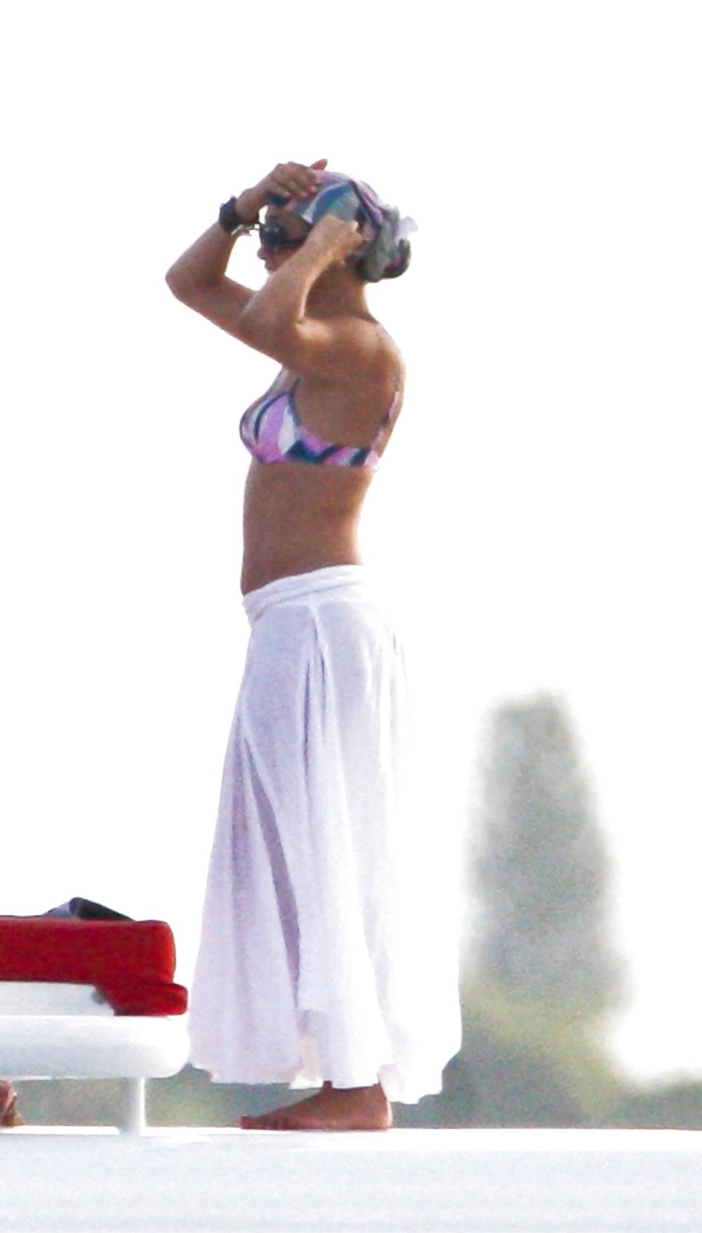 25P Jennifer Lopez Celebrating her birthday in Miami BIKINI Top