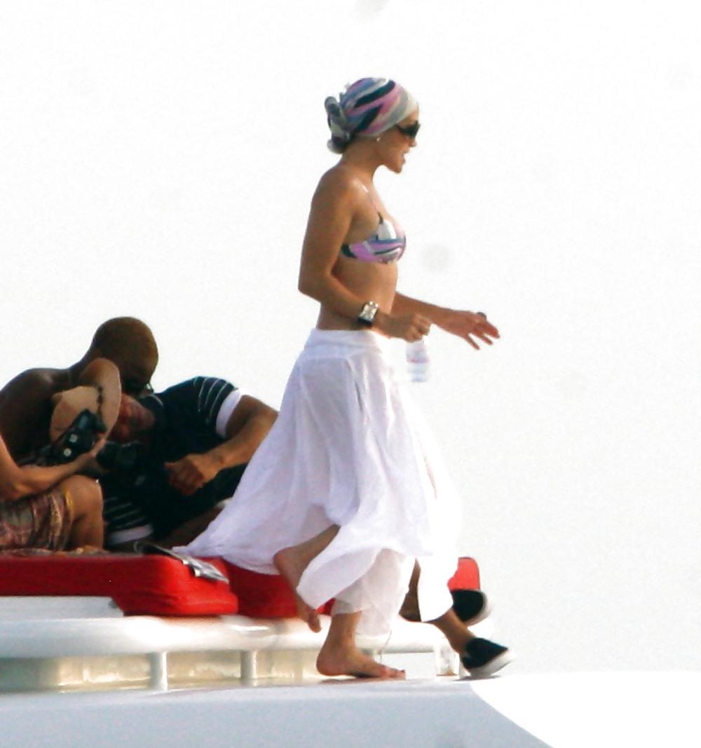 25P Jennifer Lopez Celebrating her birthday in Miami BIKINI Top