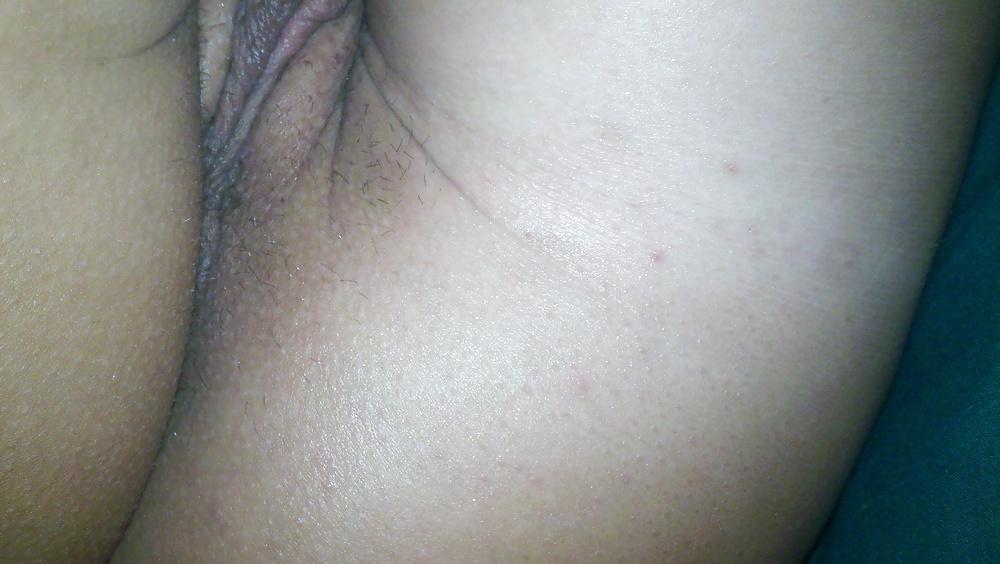 24P Ex fat pussy lips