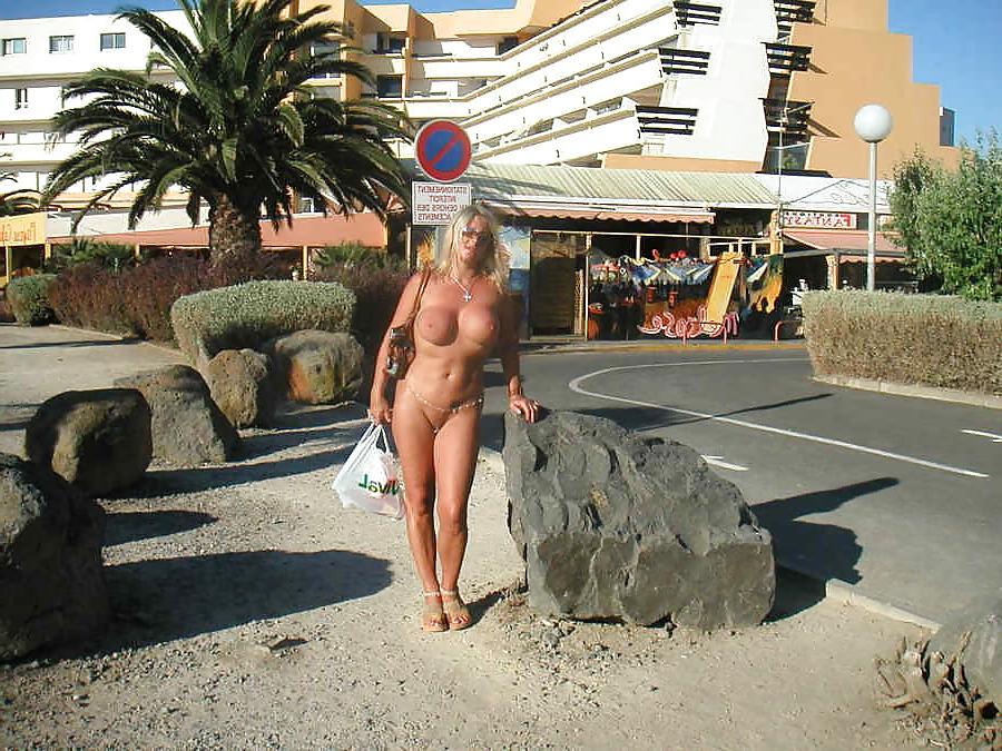 14P Cap d'Agde summertime
