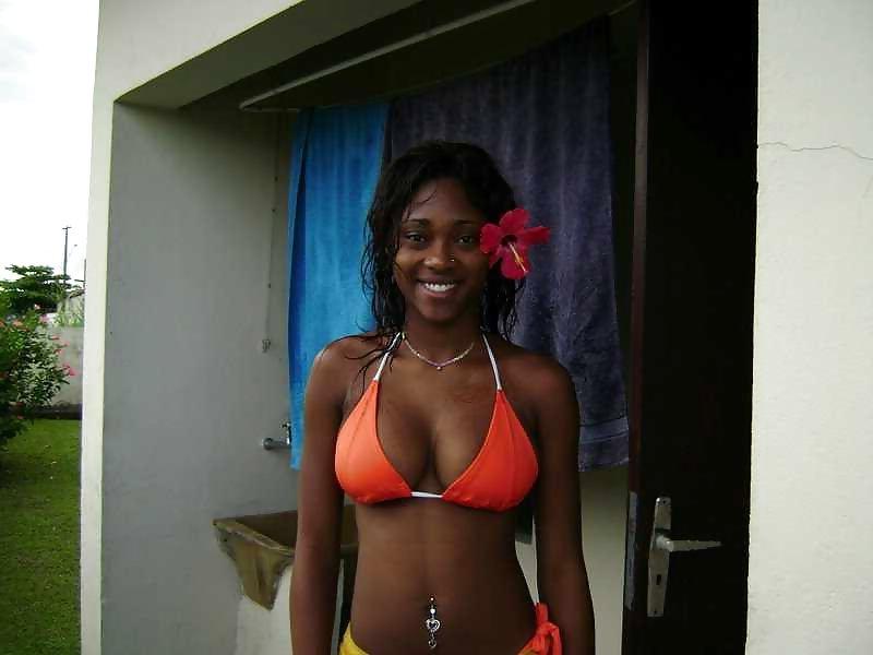 25P Brazilian girls and women pt.1
