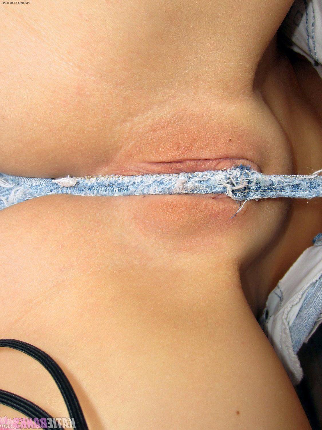 15P Pics of Katie Banks giving you a hot tease