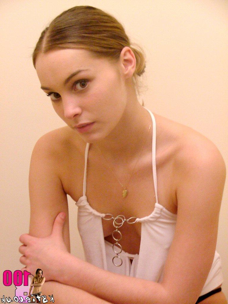 12P Teen model k8tie teasing with those legs