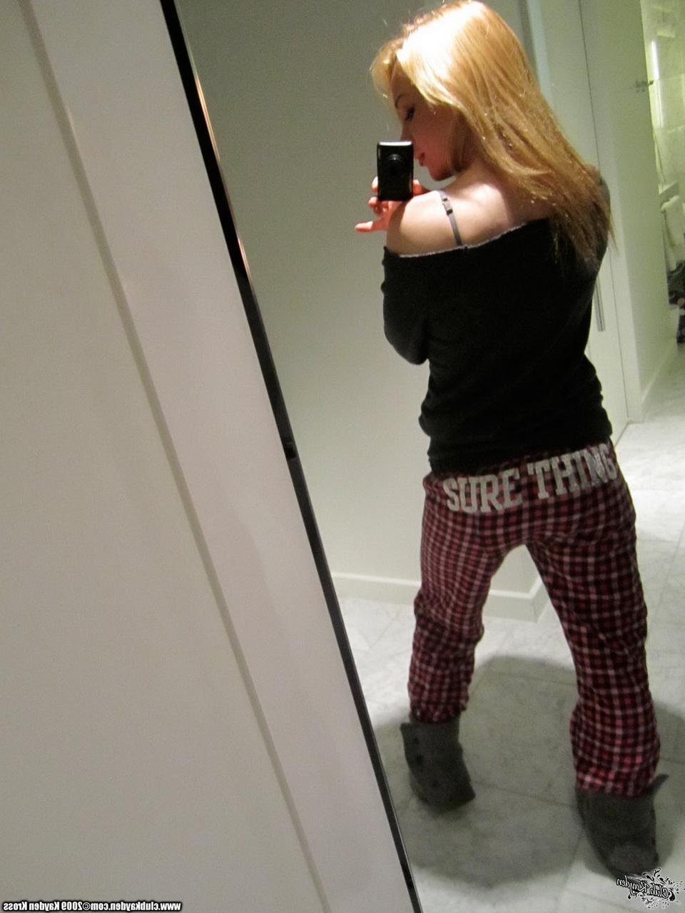 15P Pictures of Kayden Kross taking naughty pictures of herself in the mirror