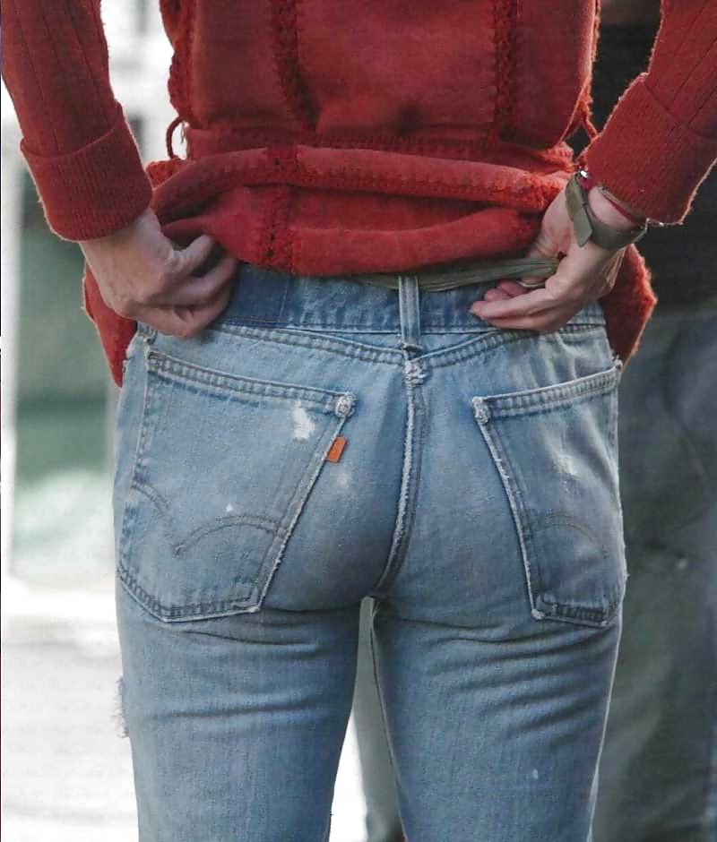 25P Some more girls in jeans